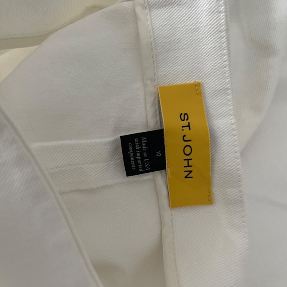 Designer Capri - Picture 4 of 4